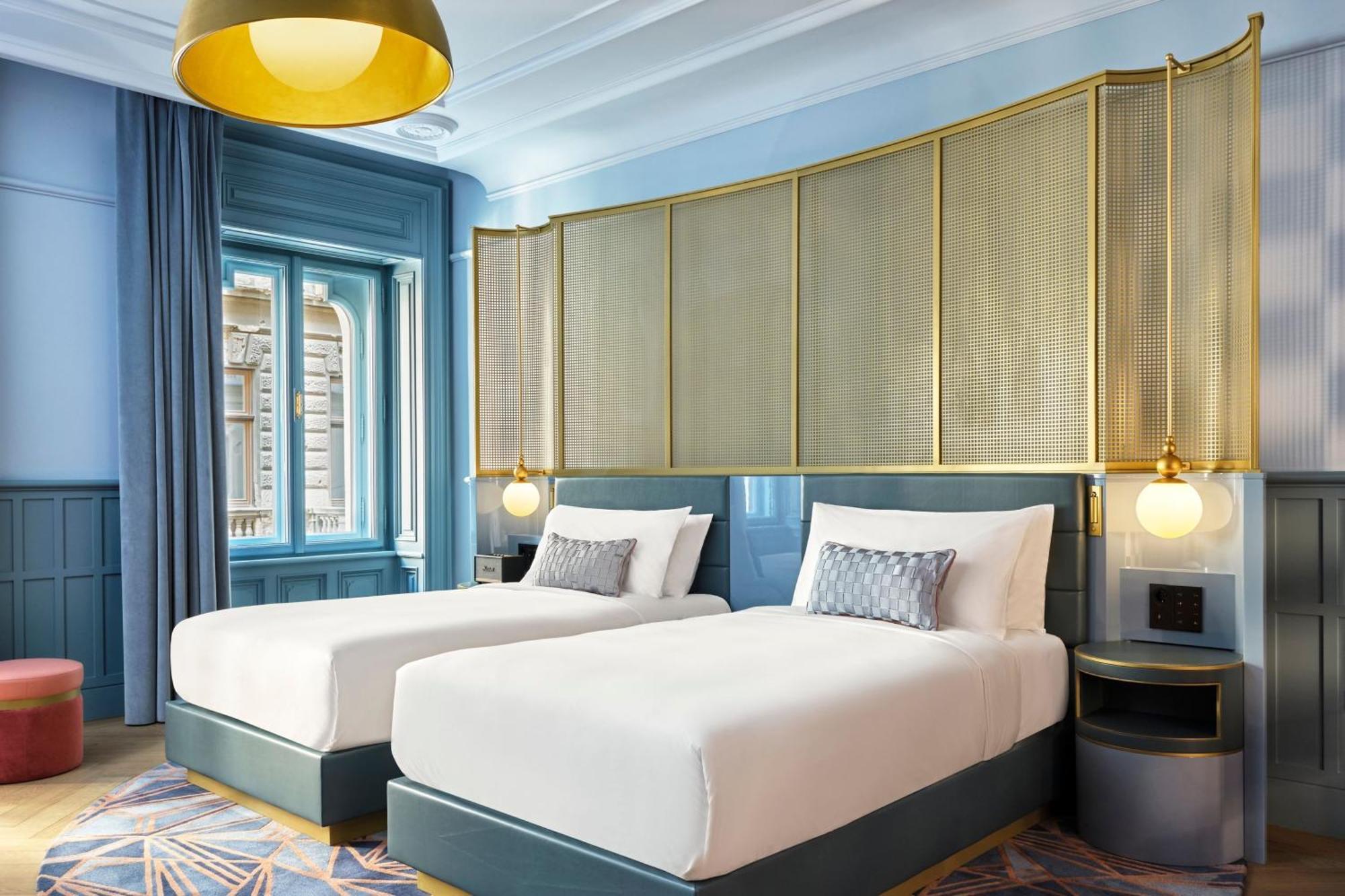 Hotel W 5*